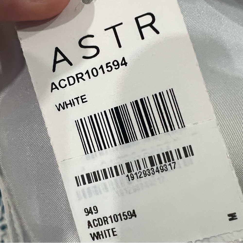 ASTR The Label OFF WHITE Linen KEAVA Halter MONROE Midi TEA LENGTH DRESS M - Picture 3 of 3